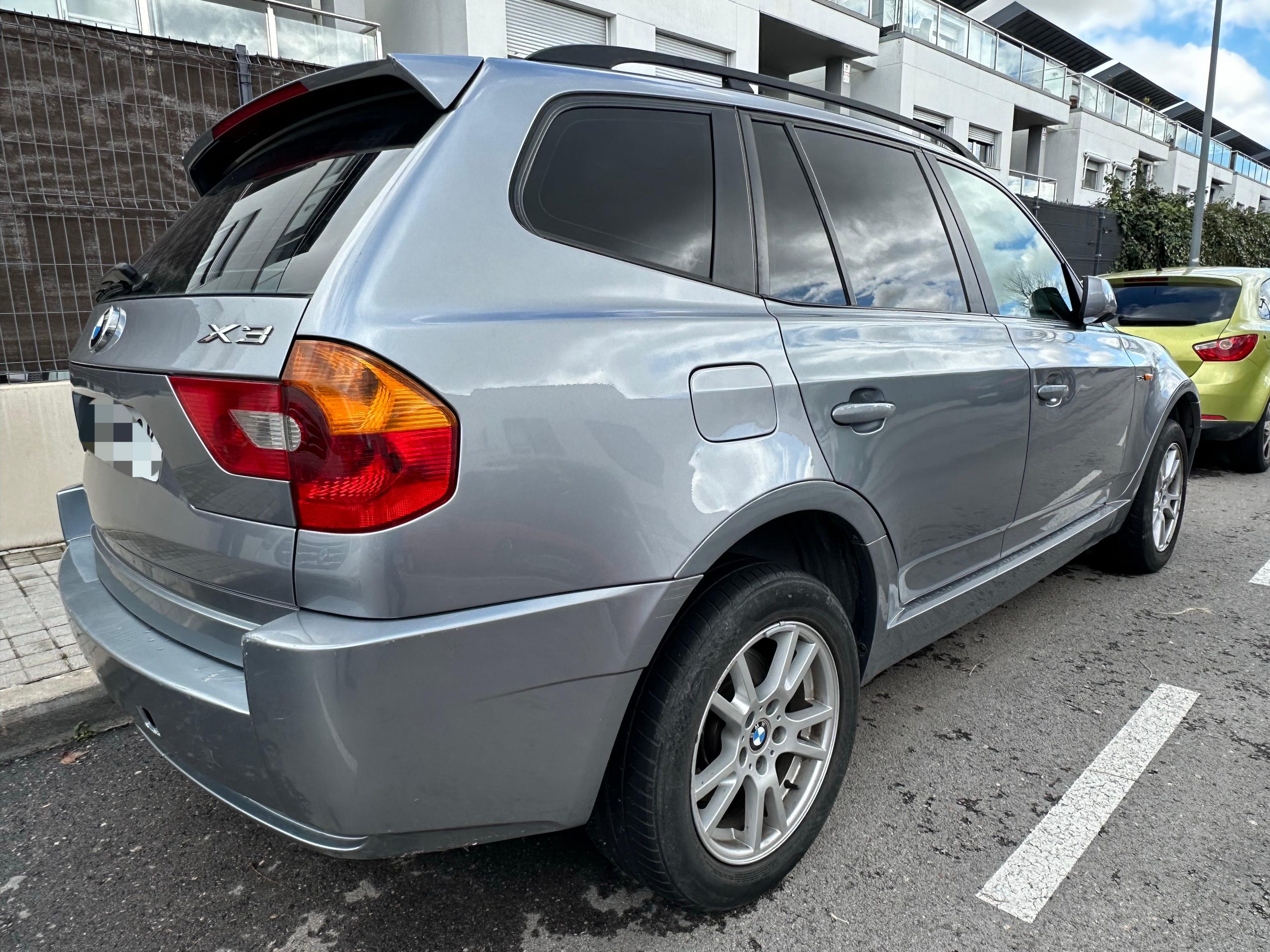 
								BMW X3 full									