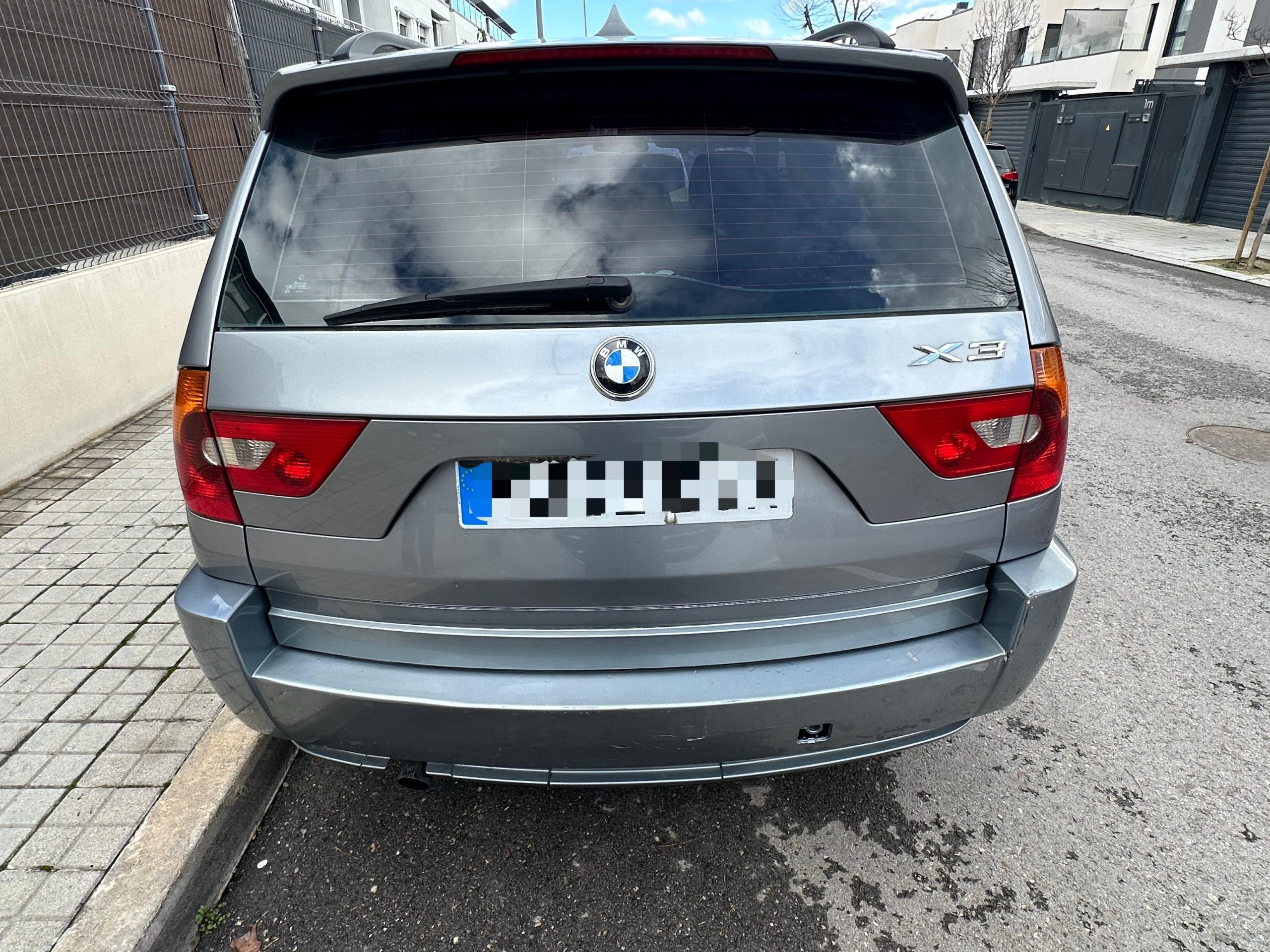 
								BMW X3 full									