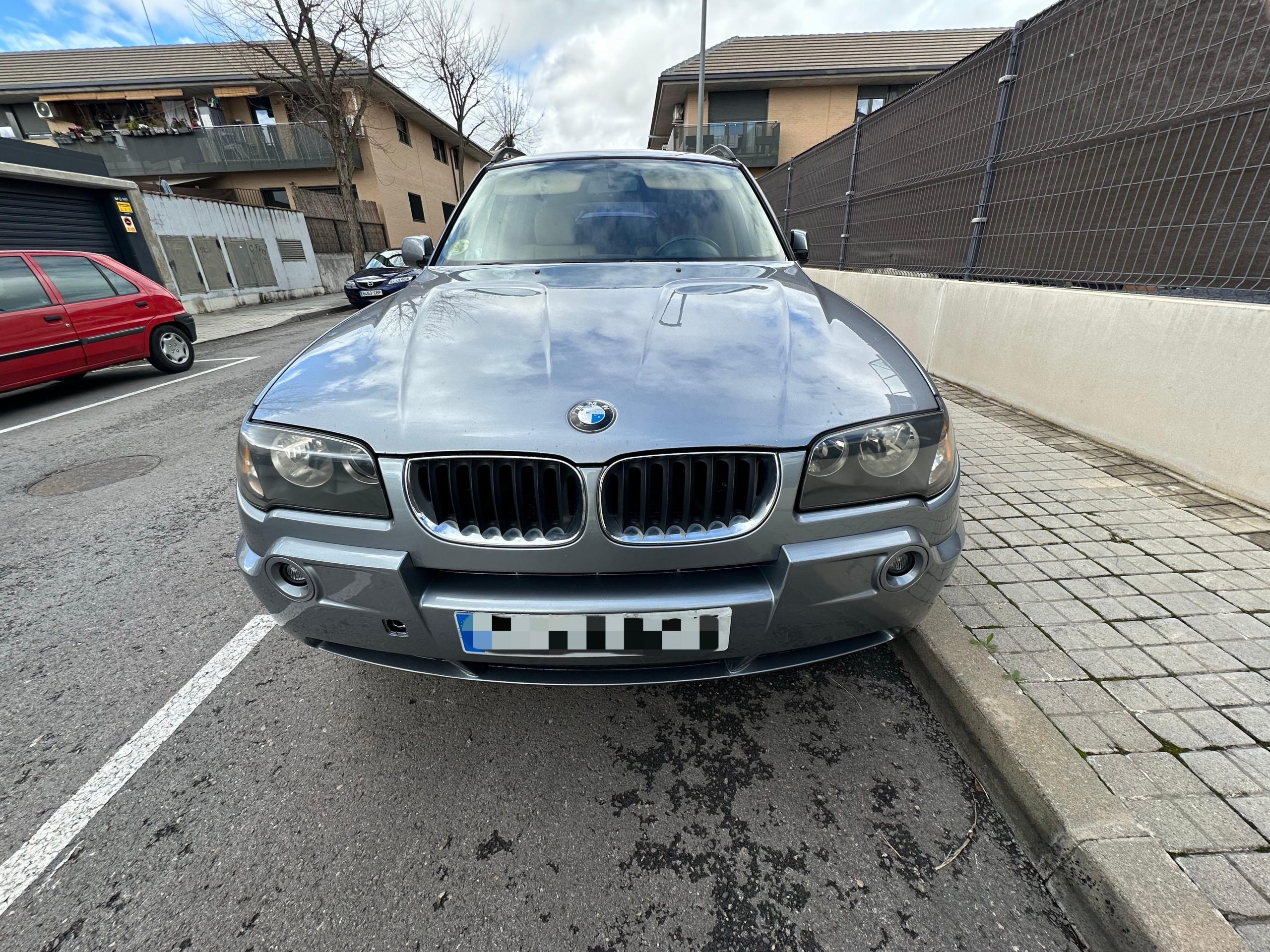 
								BMW X3 full									