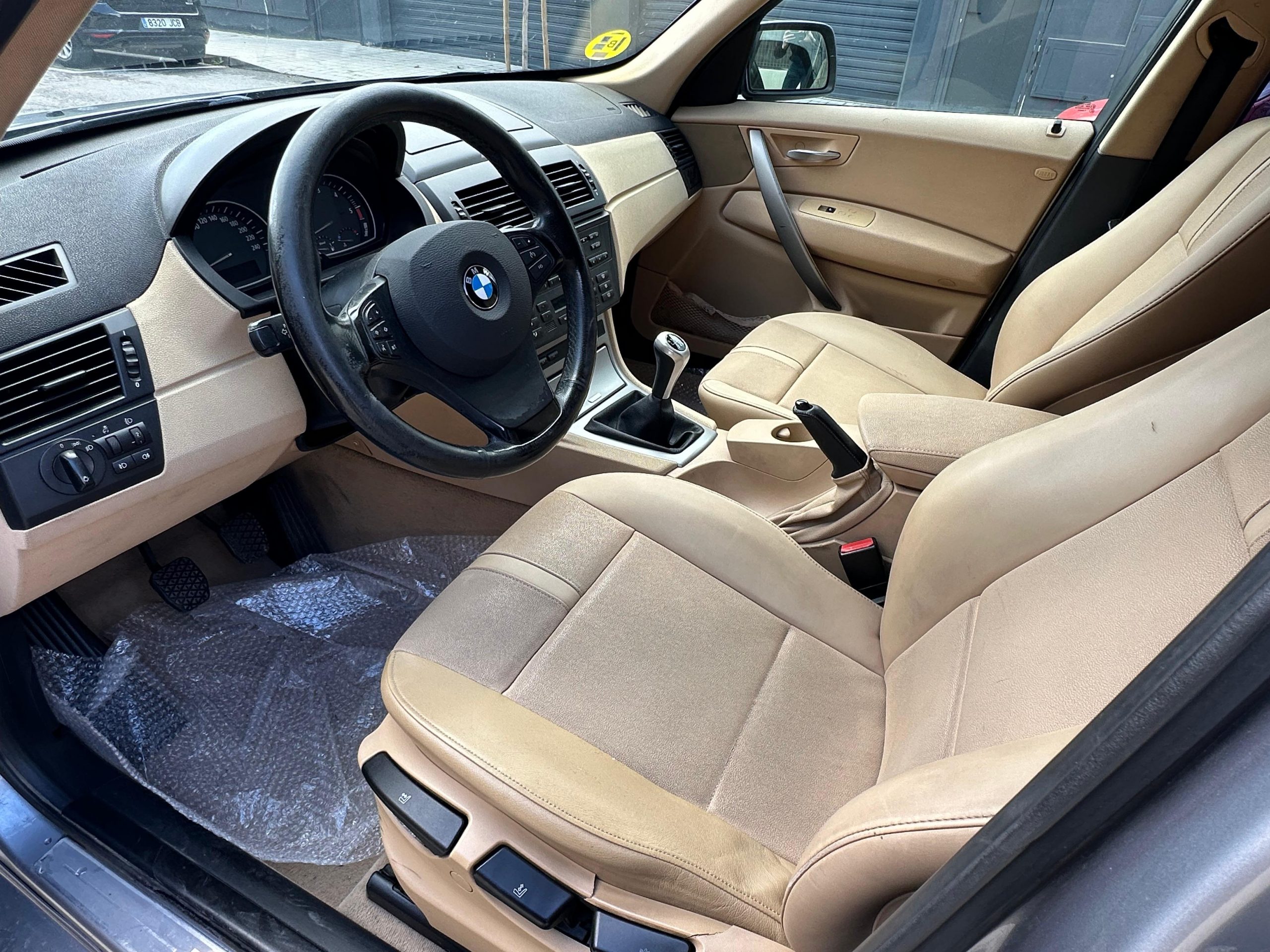 
								BMW X3 full									