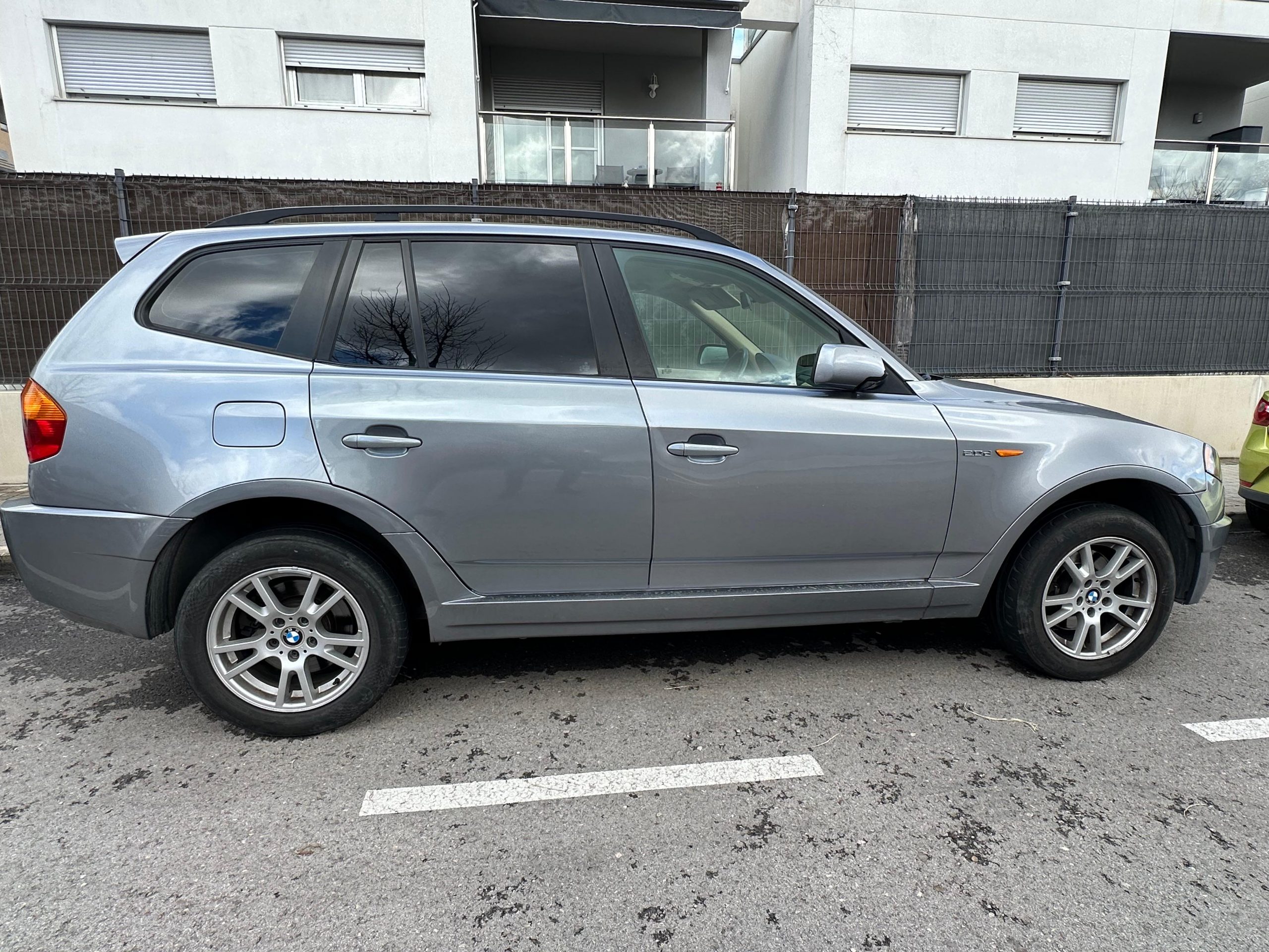 
								BMW X3 full									