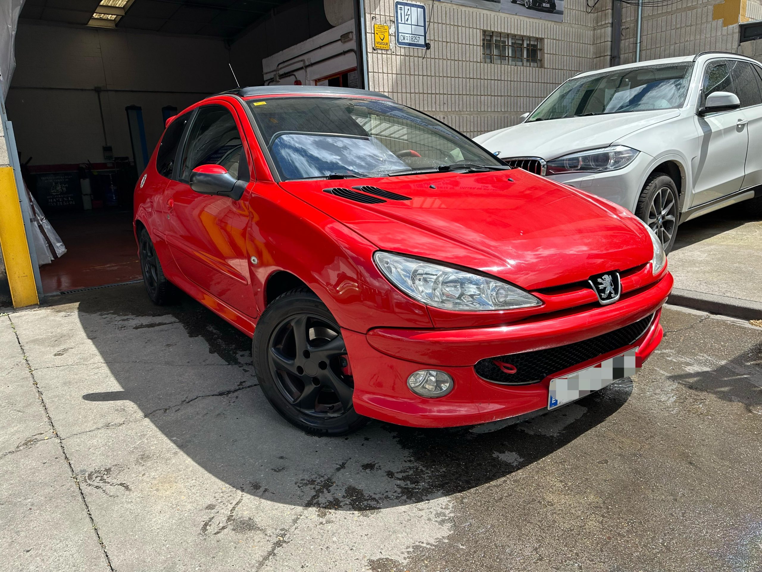
								PEUGEOT 206 HDI XS full									