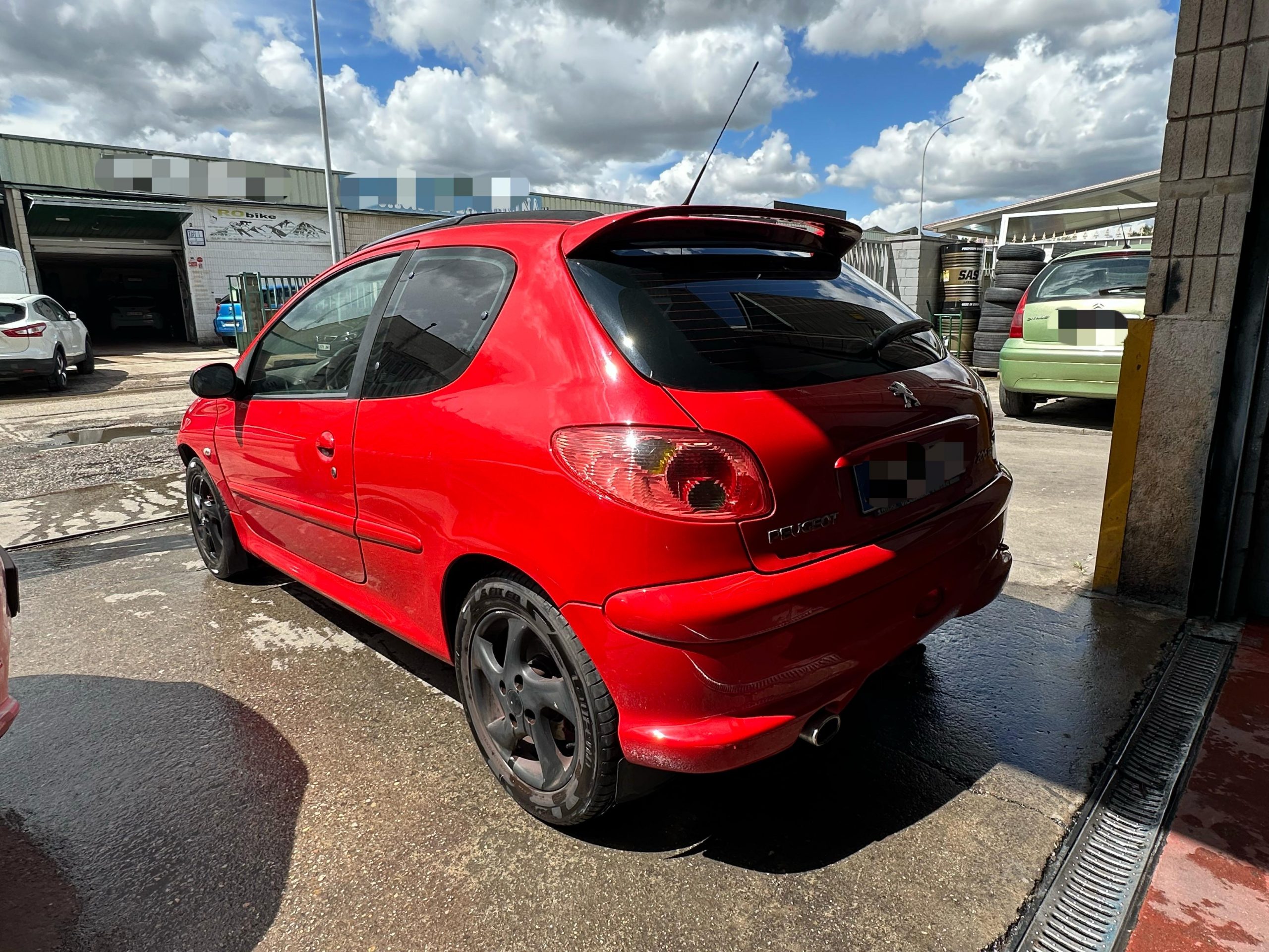 
								PEUGEOT 206 HDI XS full									