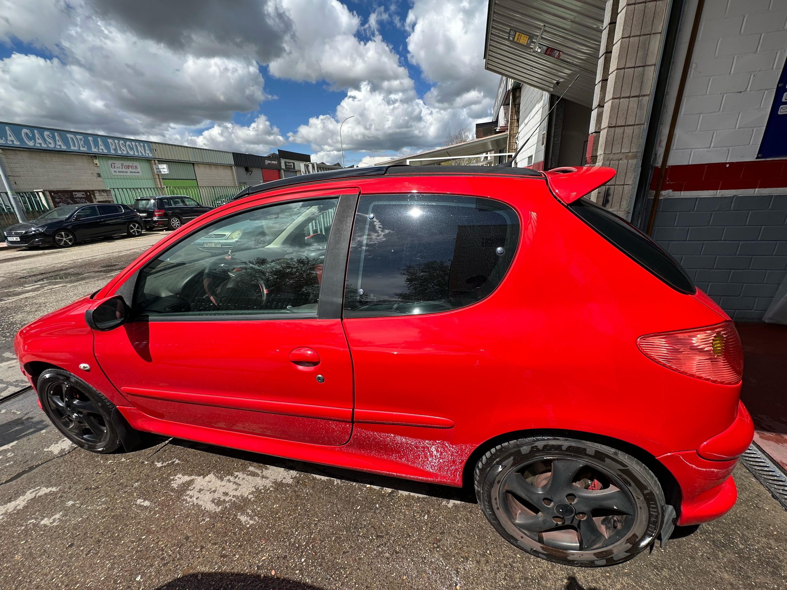 
								PEUGEOT 206 HDI XS full									