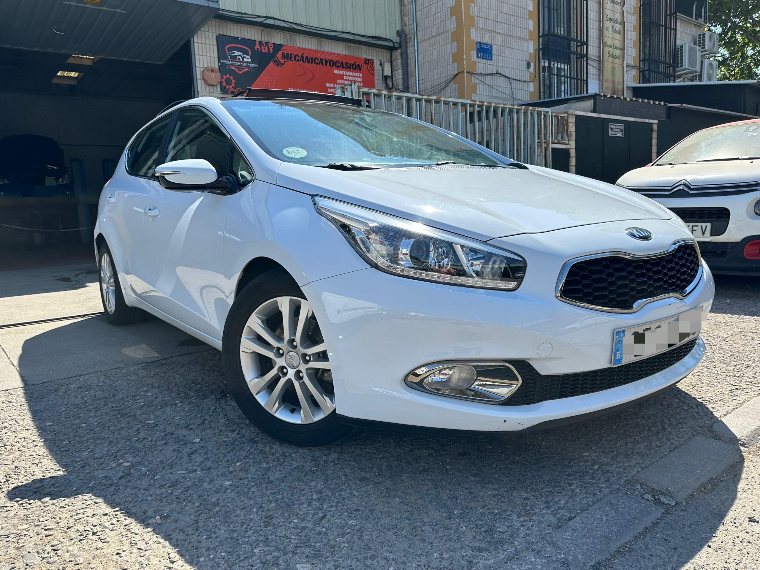 
								KIA Cee´d full									