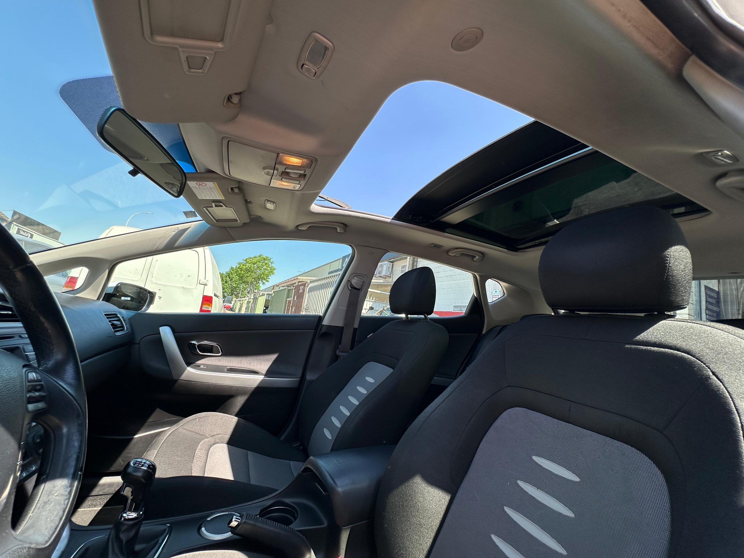 
								KIA Cee´d full									