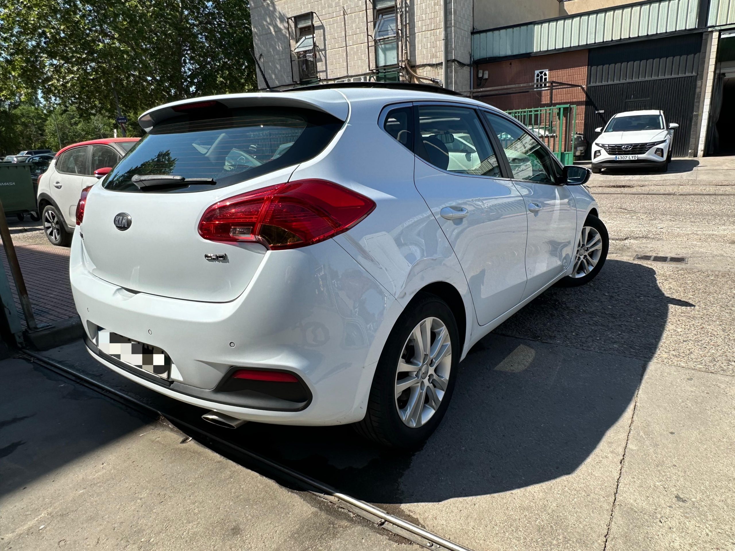 
								KIA Cee´d full									
