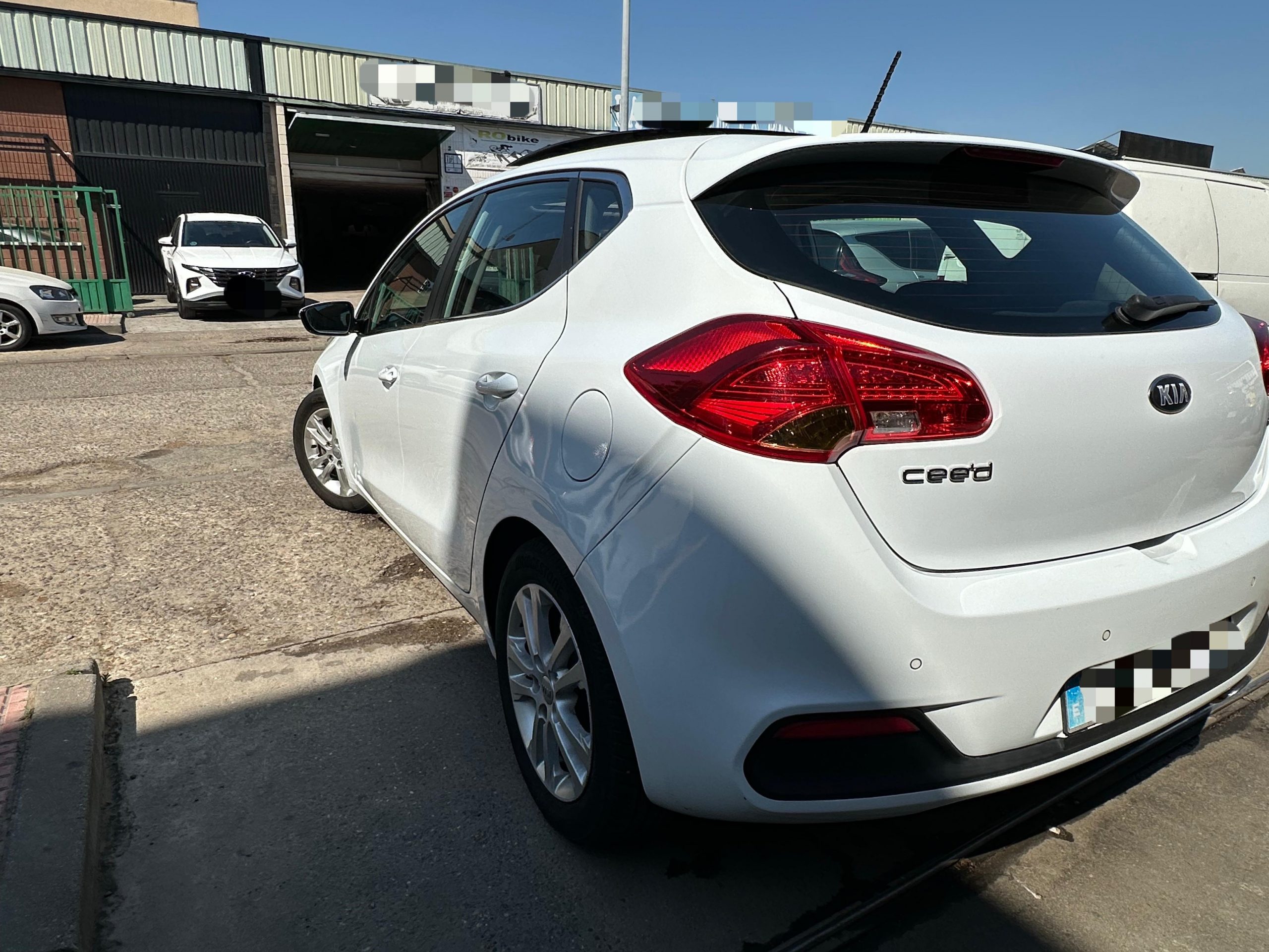 
								KIA Cee´d full									
