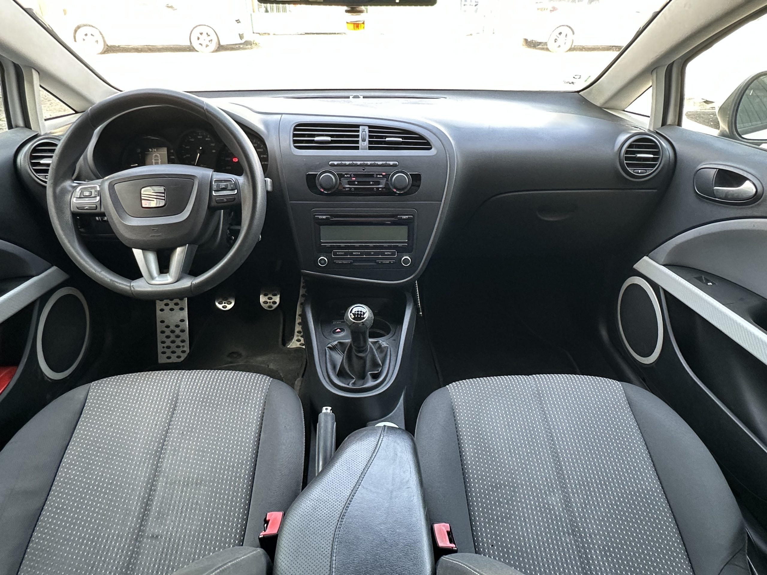 
								SEAT LEÓN full									