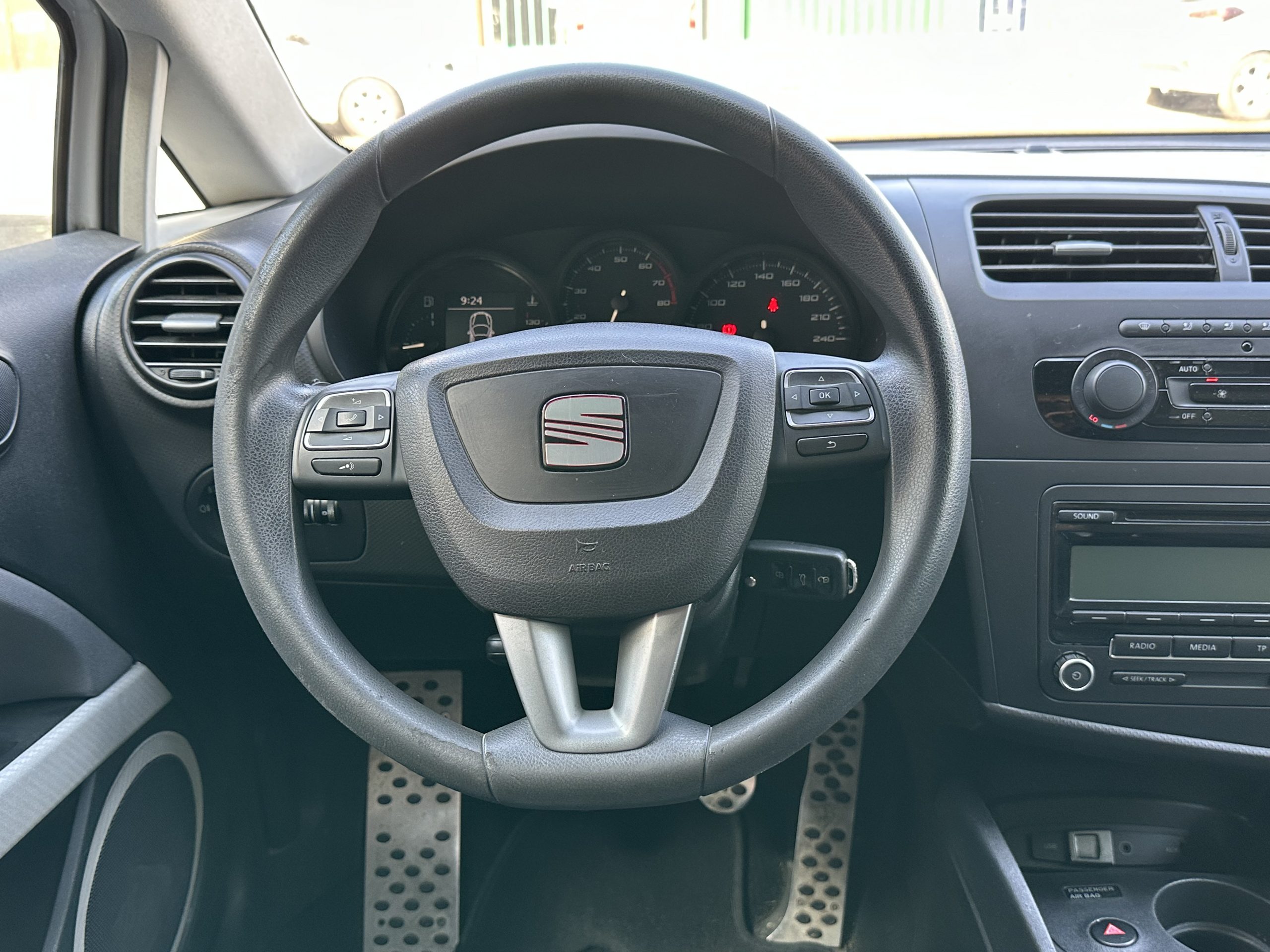 
								SEAT LEÓN full									