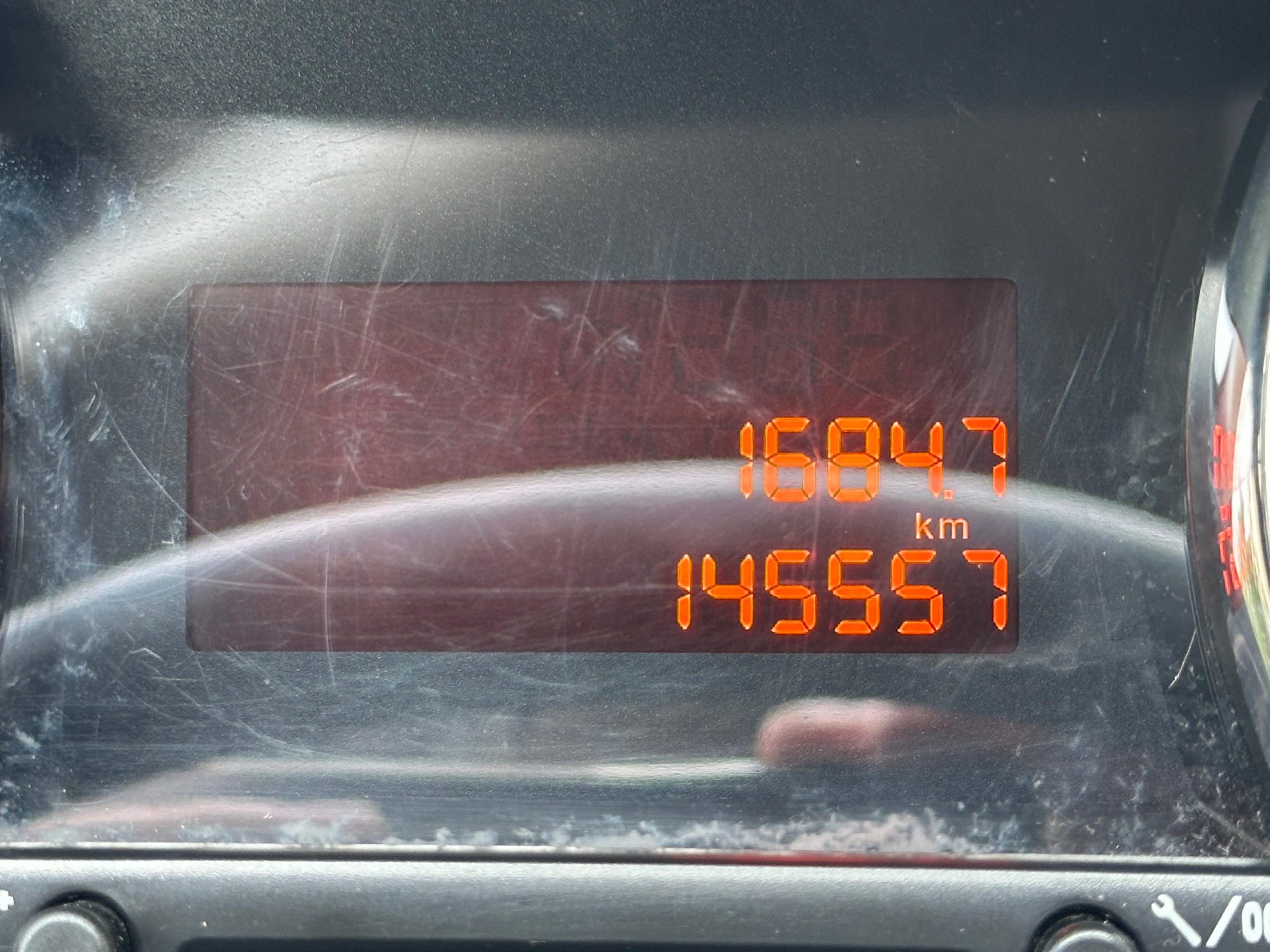 
								Peugeot 5008 full									