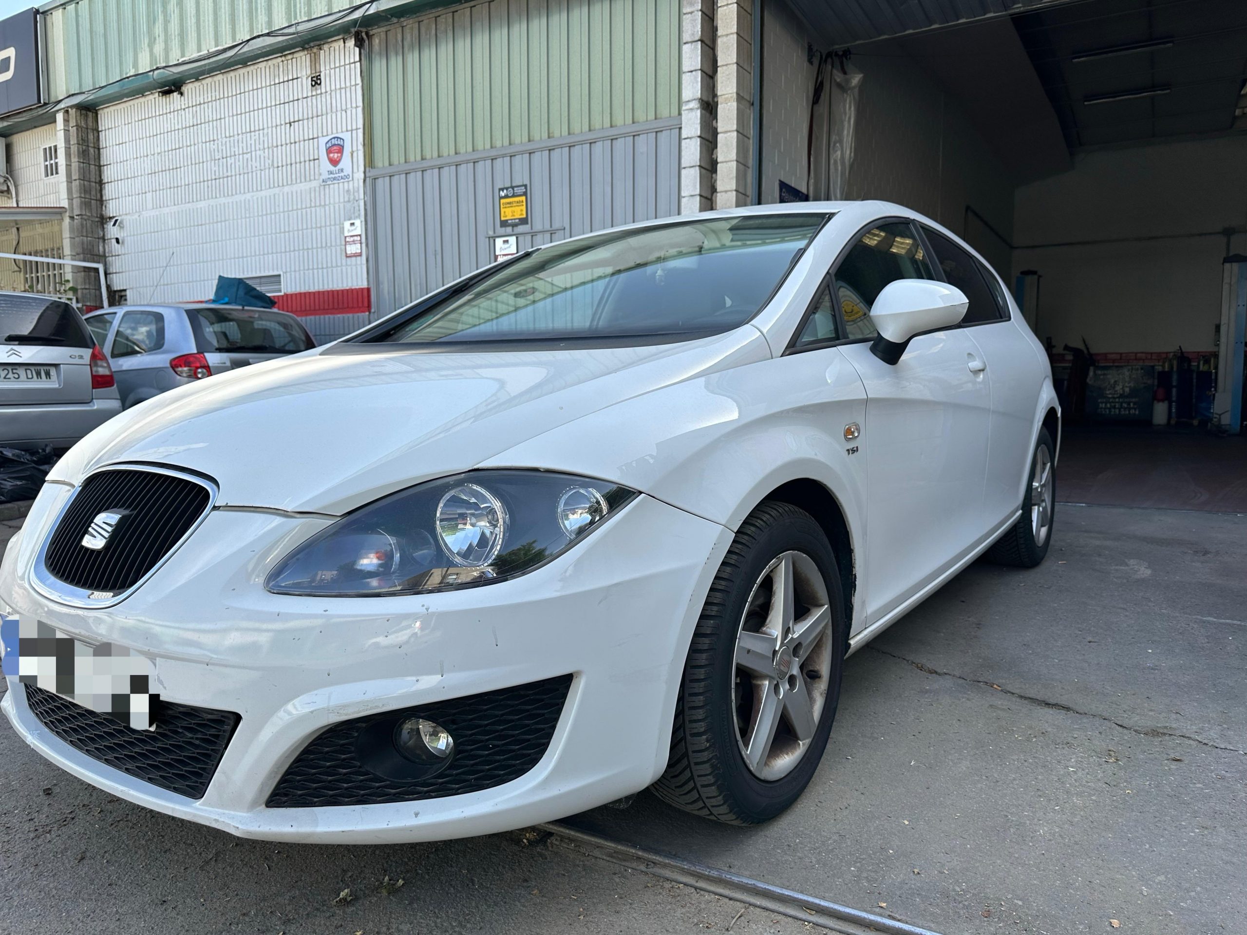 
								SEAT LEÓN full									