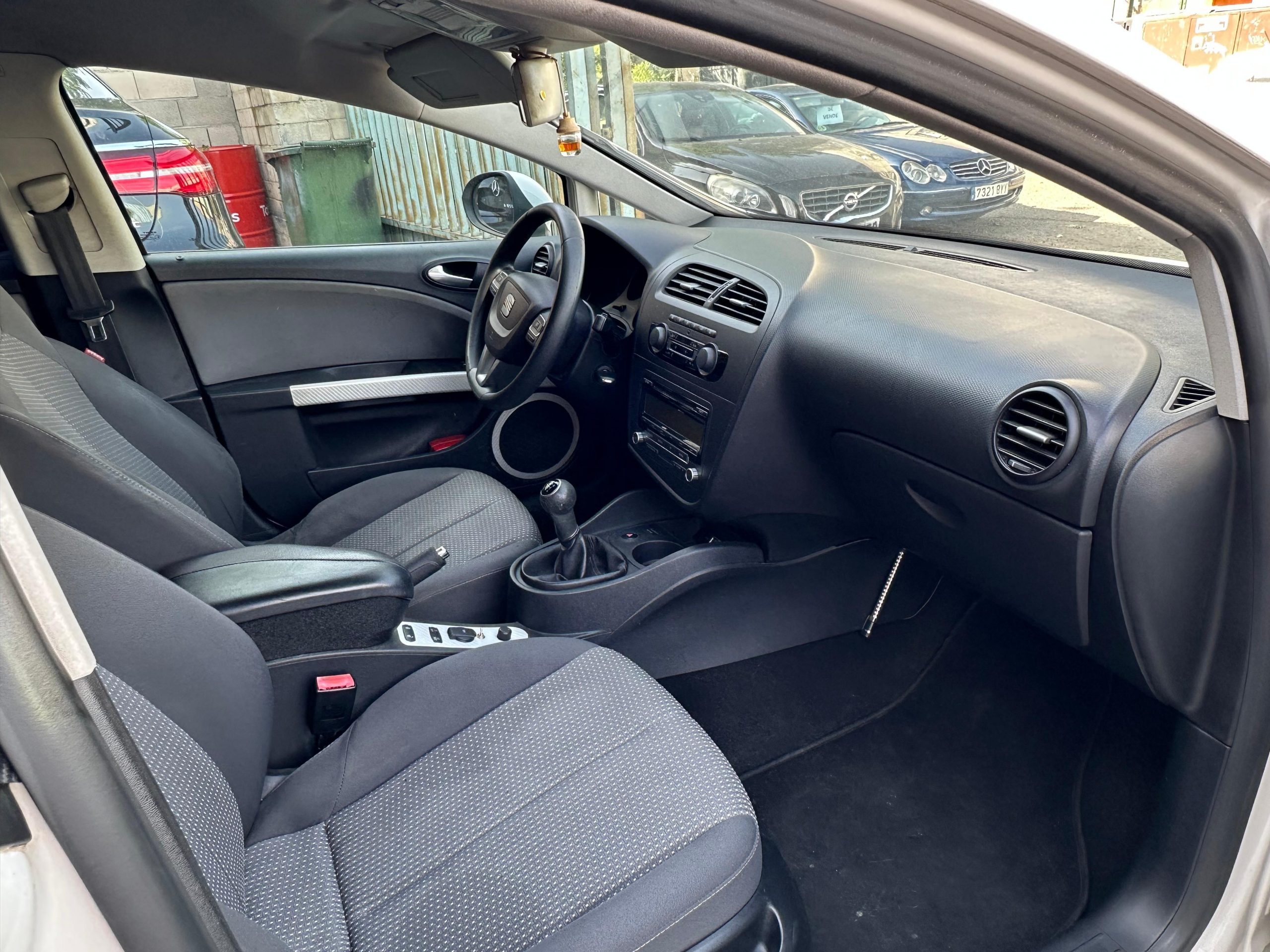 
								SEAT LEÓN full									