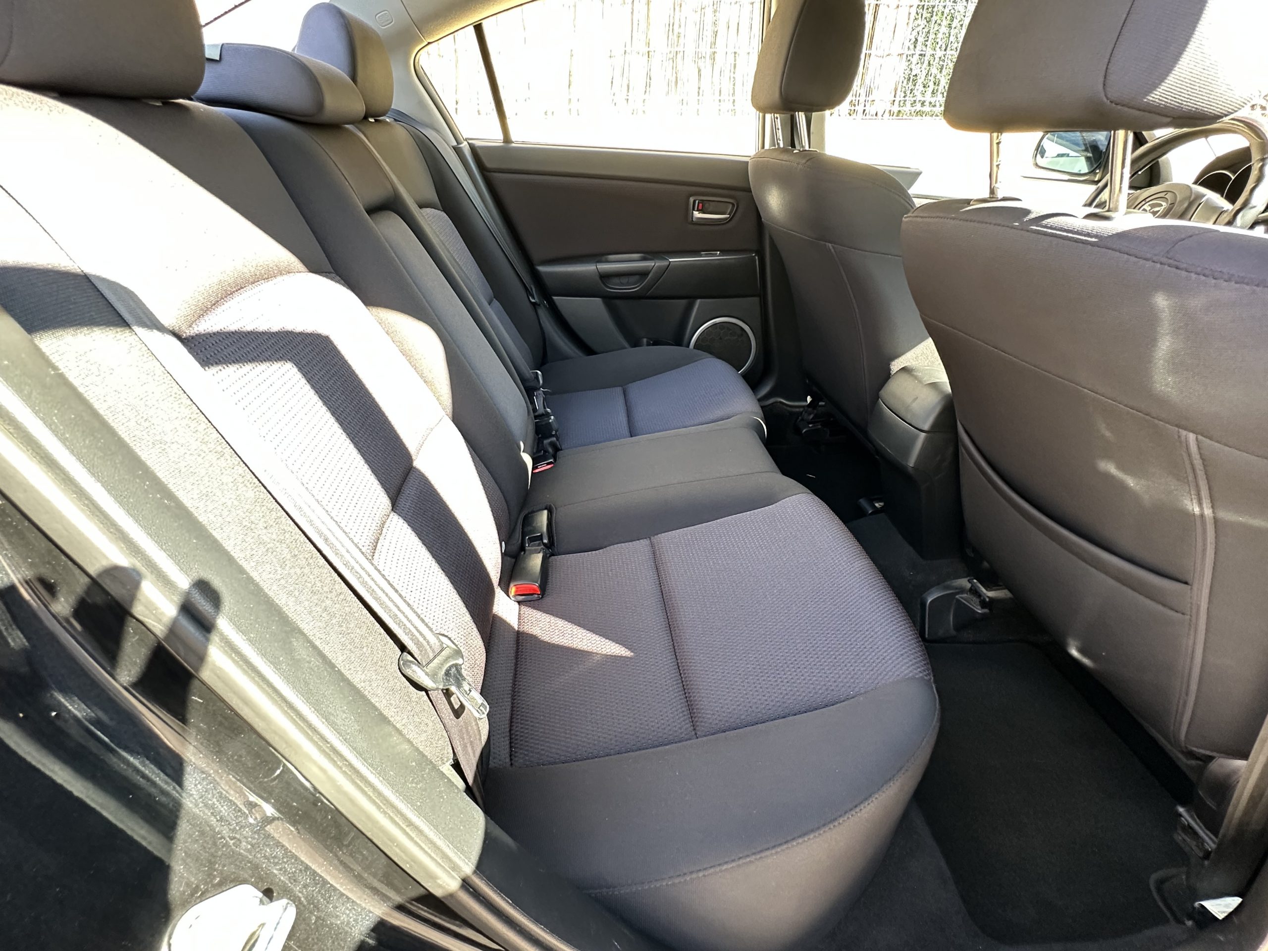 
								Mazda 3 2011 full									
