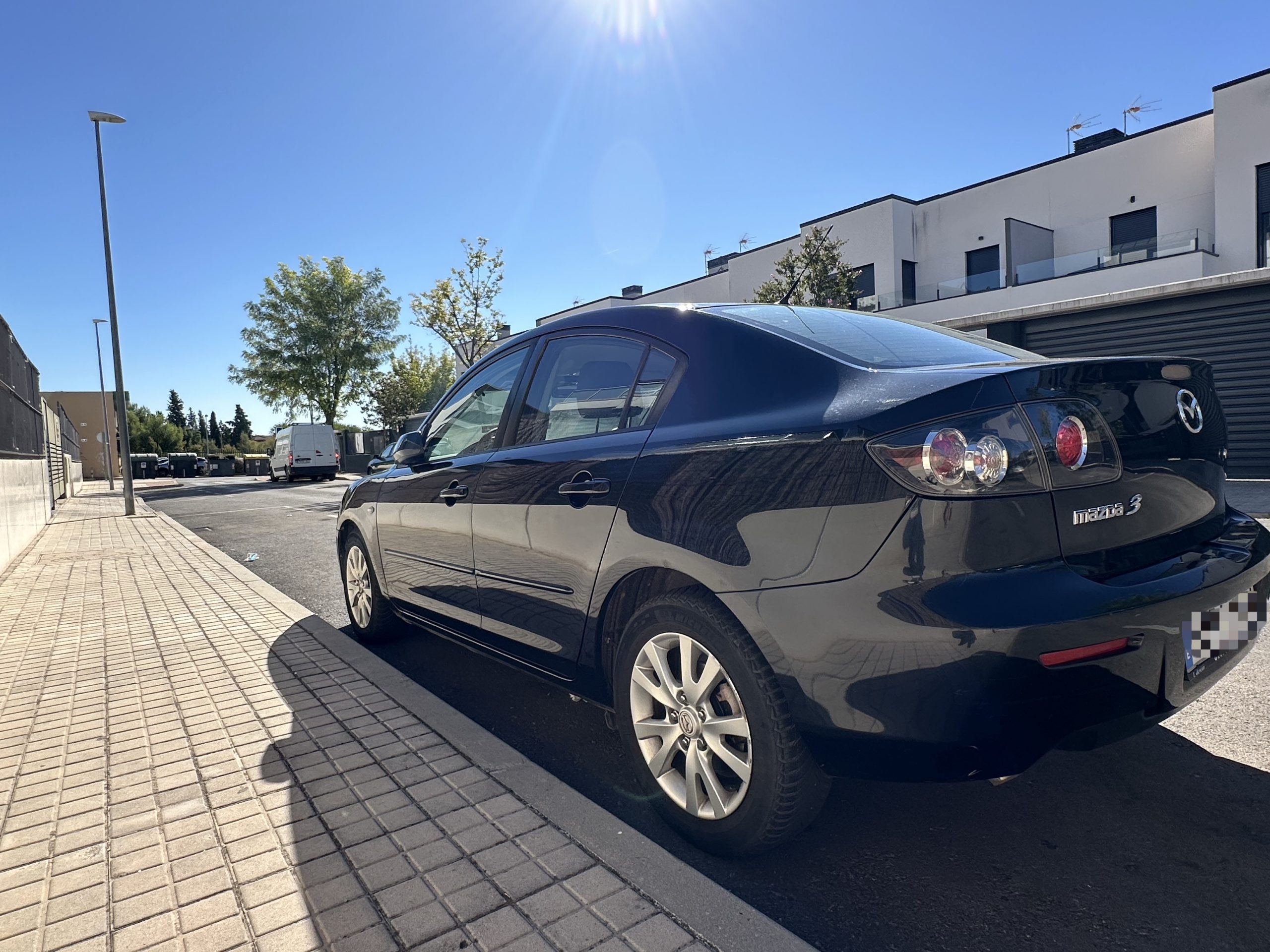 
								Mazda 3 2011 full									