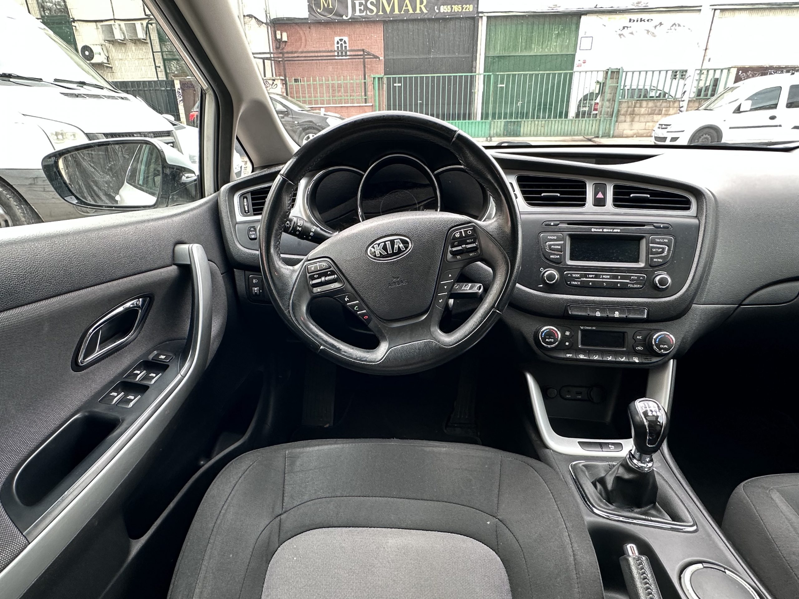 
								KIA Cee´d full									