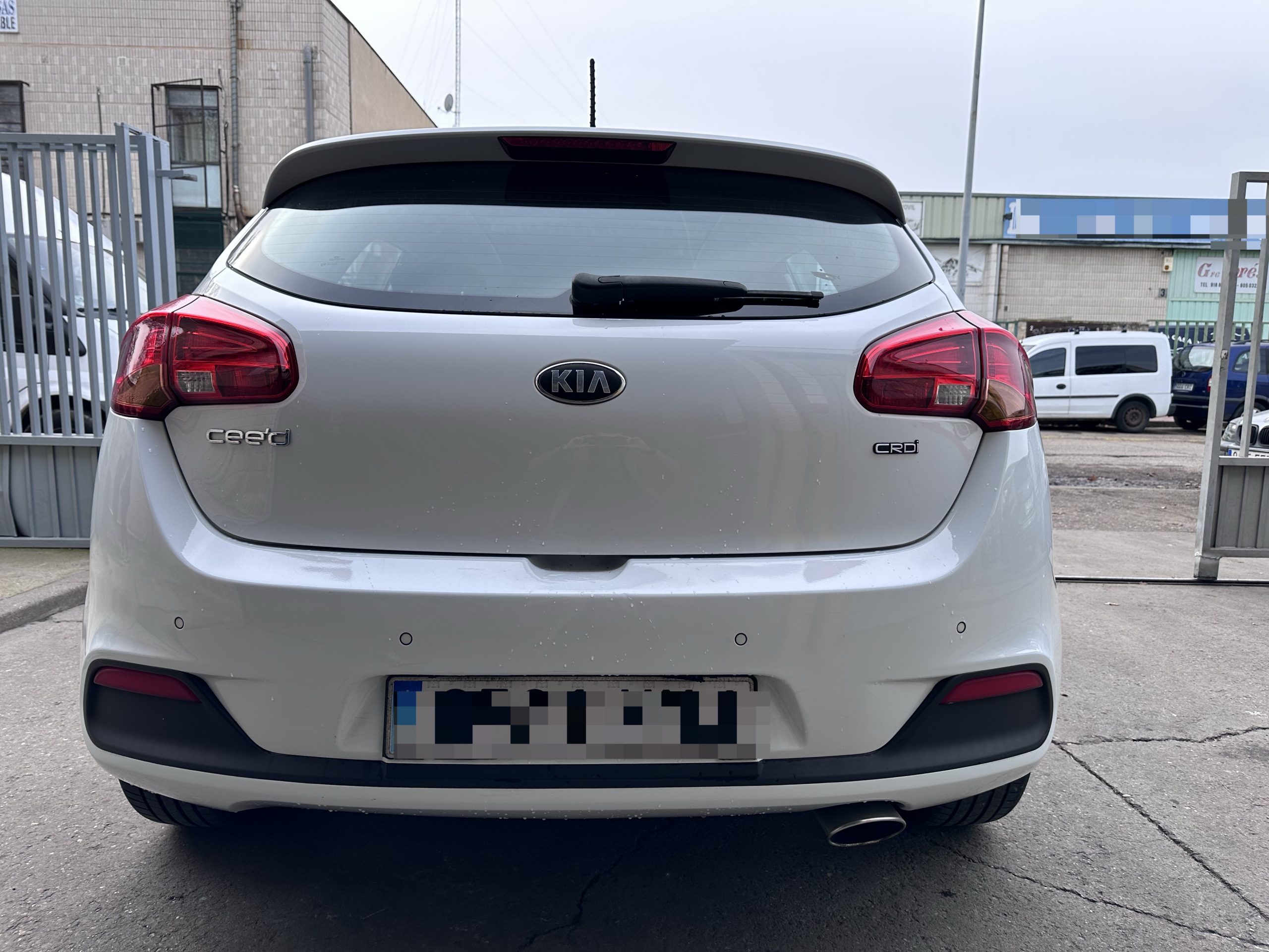 
								KIA Cee´d full									