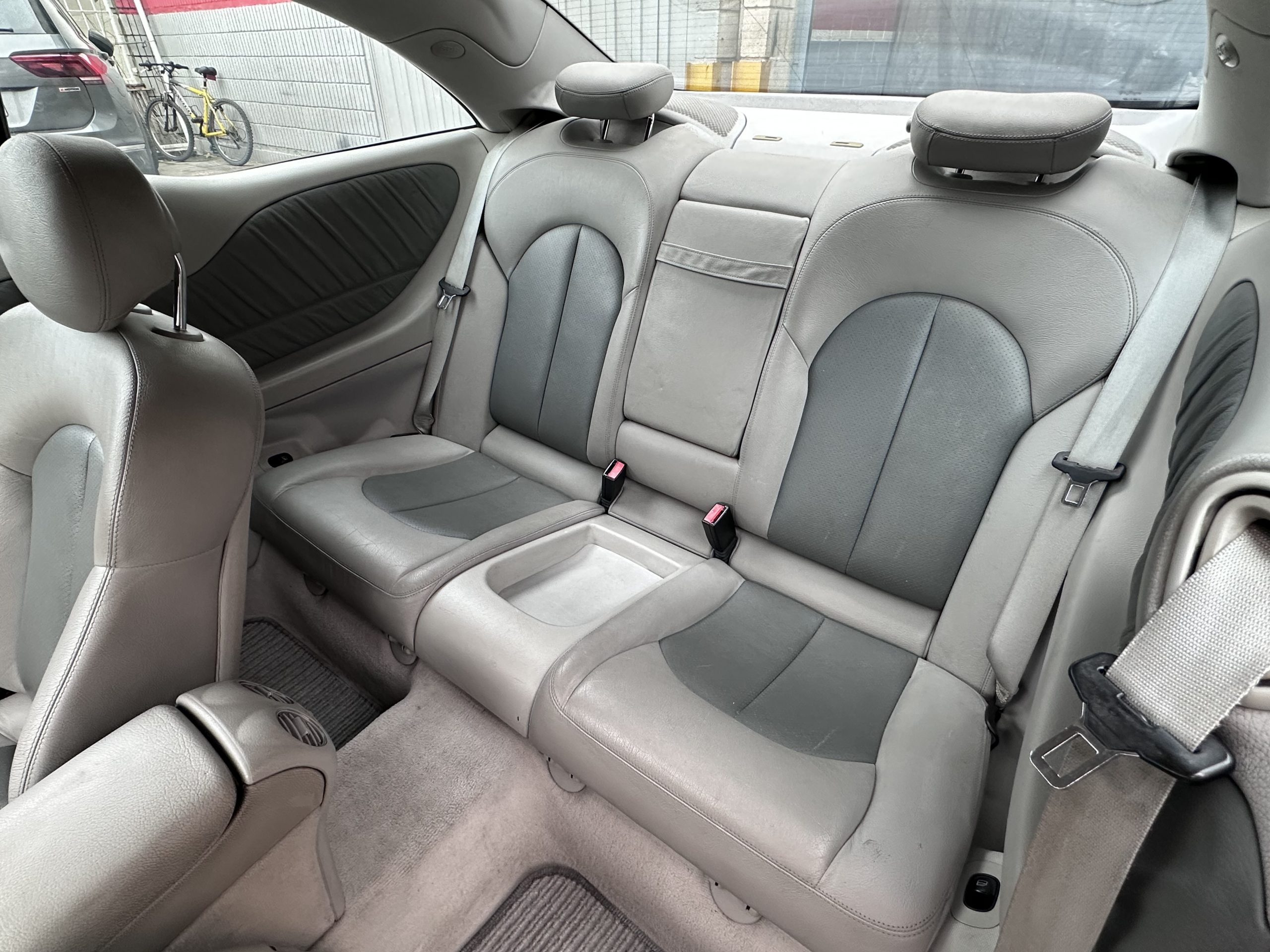 
								Mercedes CLK 500 full									