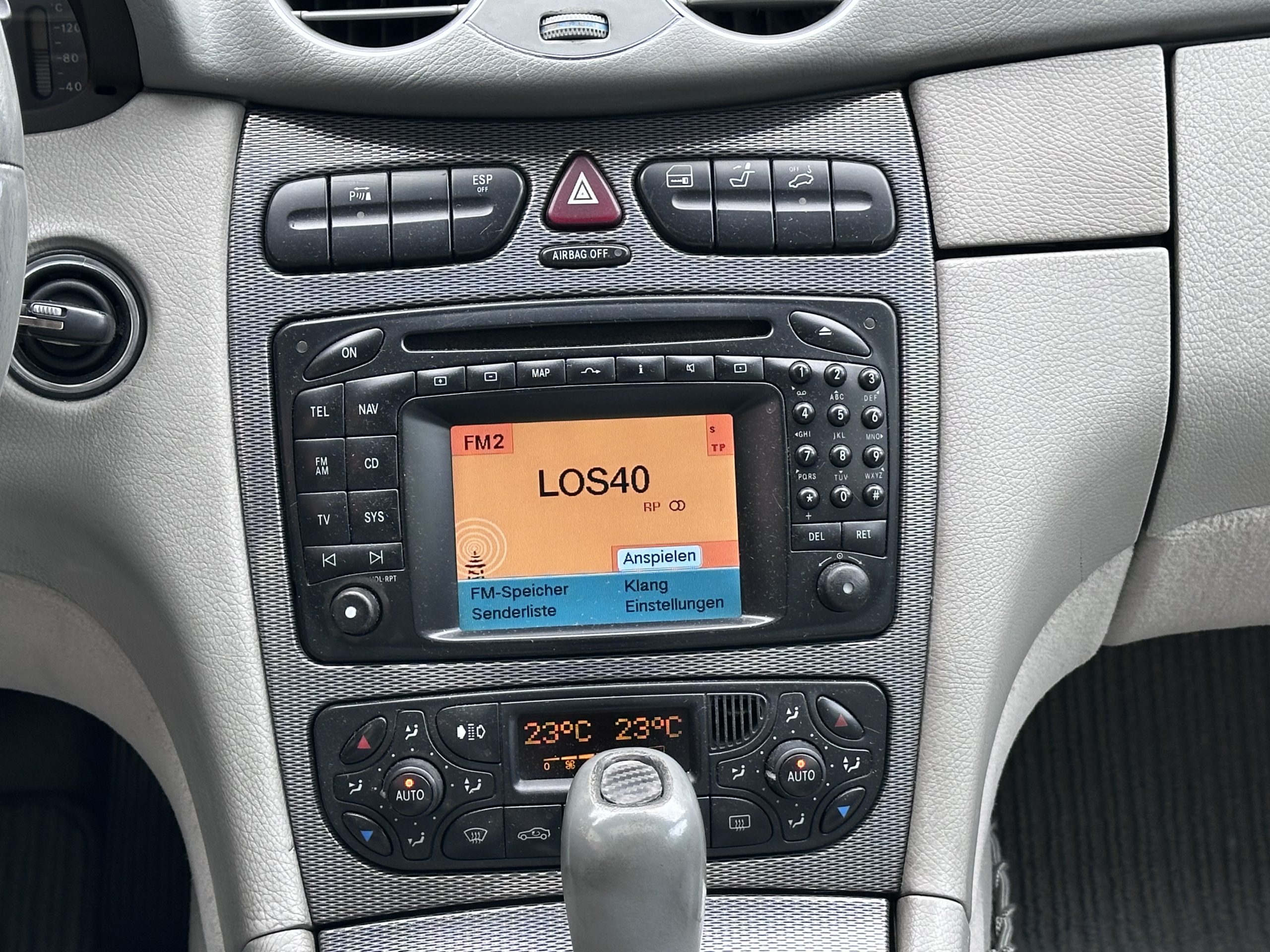 
								Mercedes CLK 500 full									