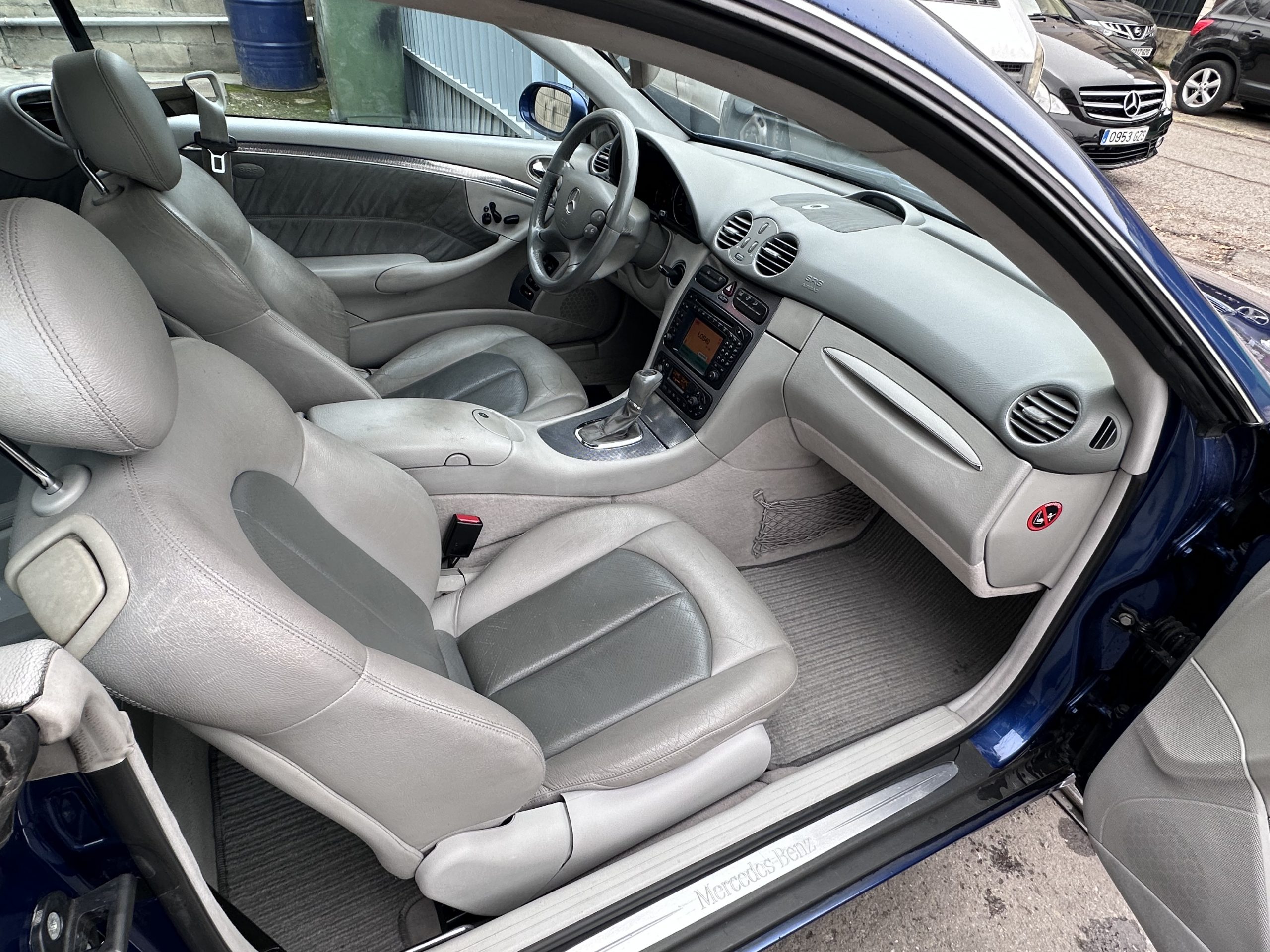 
								Mercedes CLK 500 full									