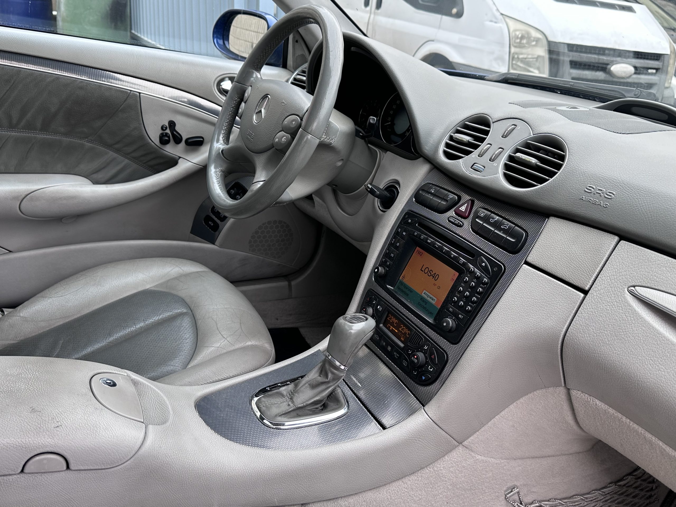 
								Mercedes CLK 500 full									