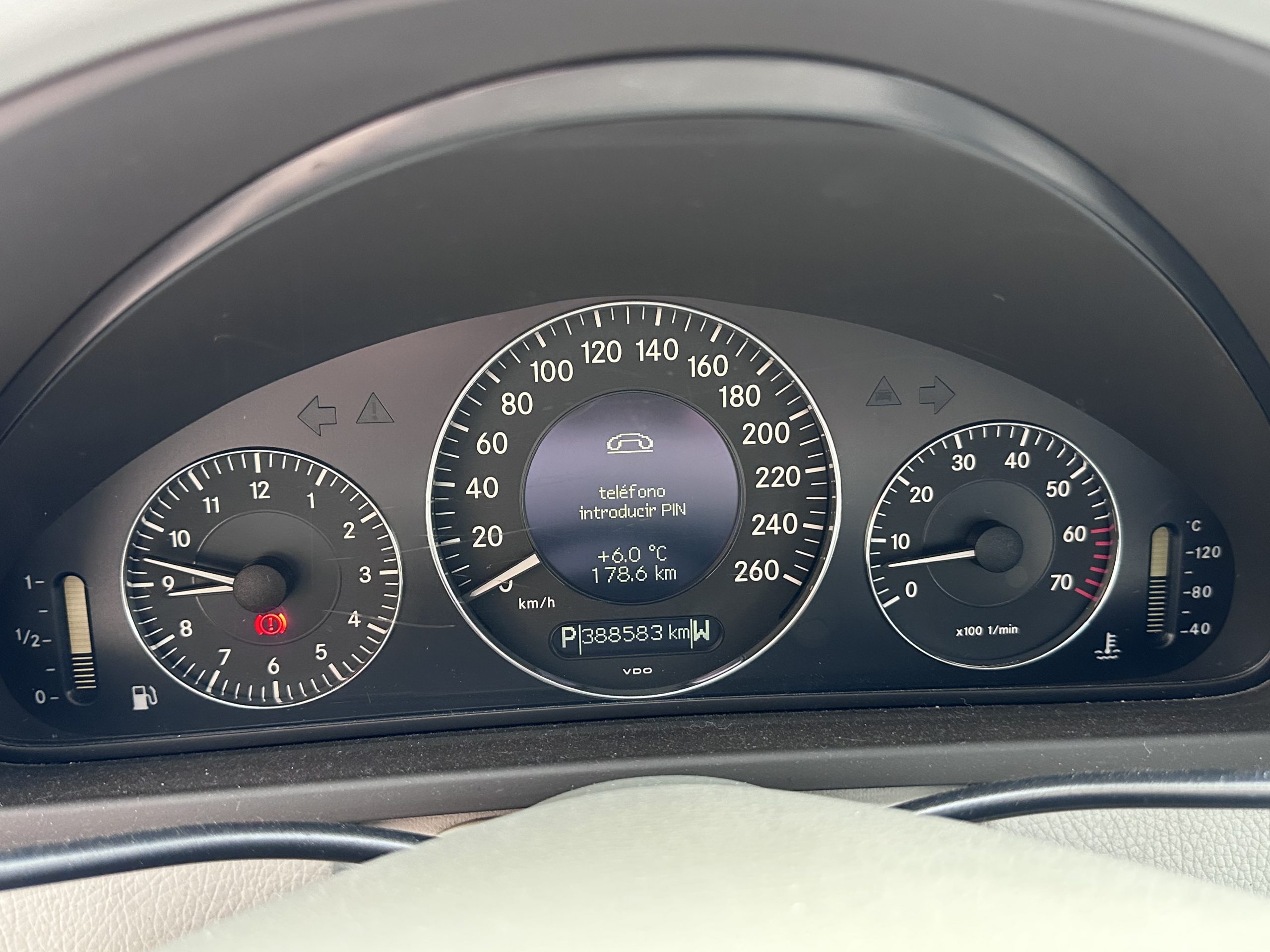 
								Mercedes CLK 500 full									