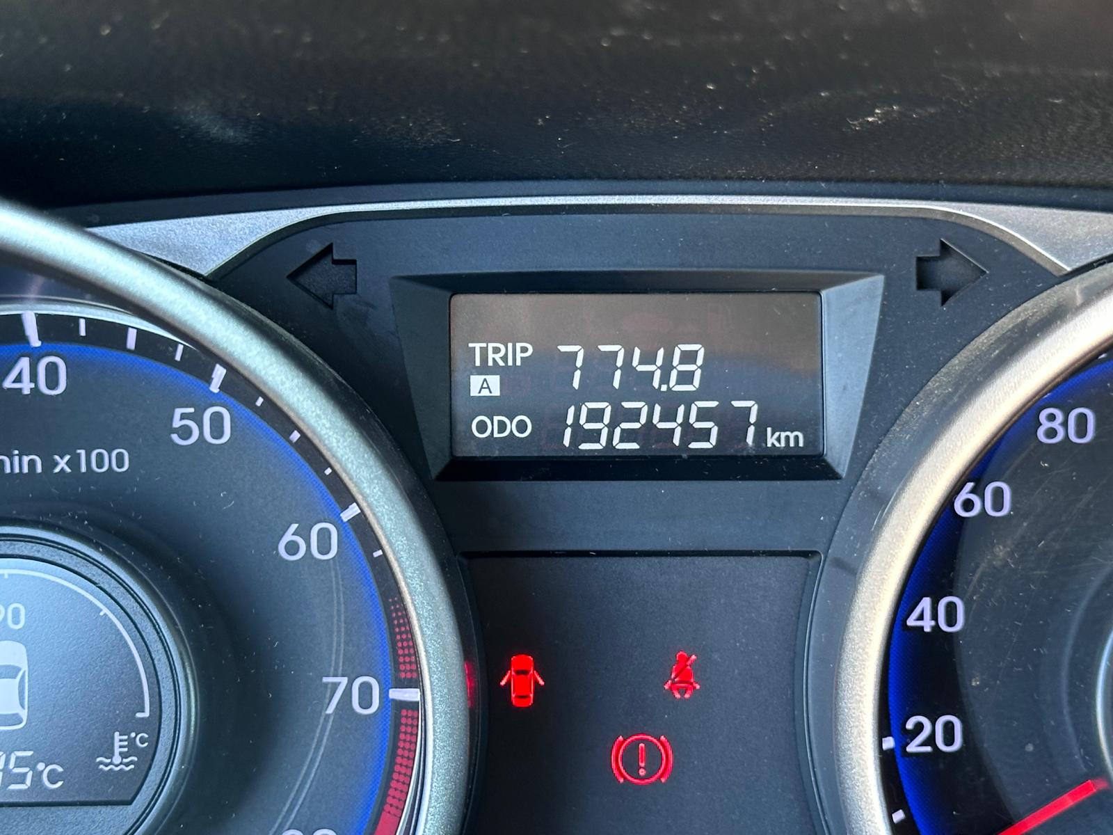 
								HYUNDAI IX 35 2014 full									