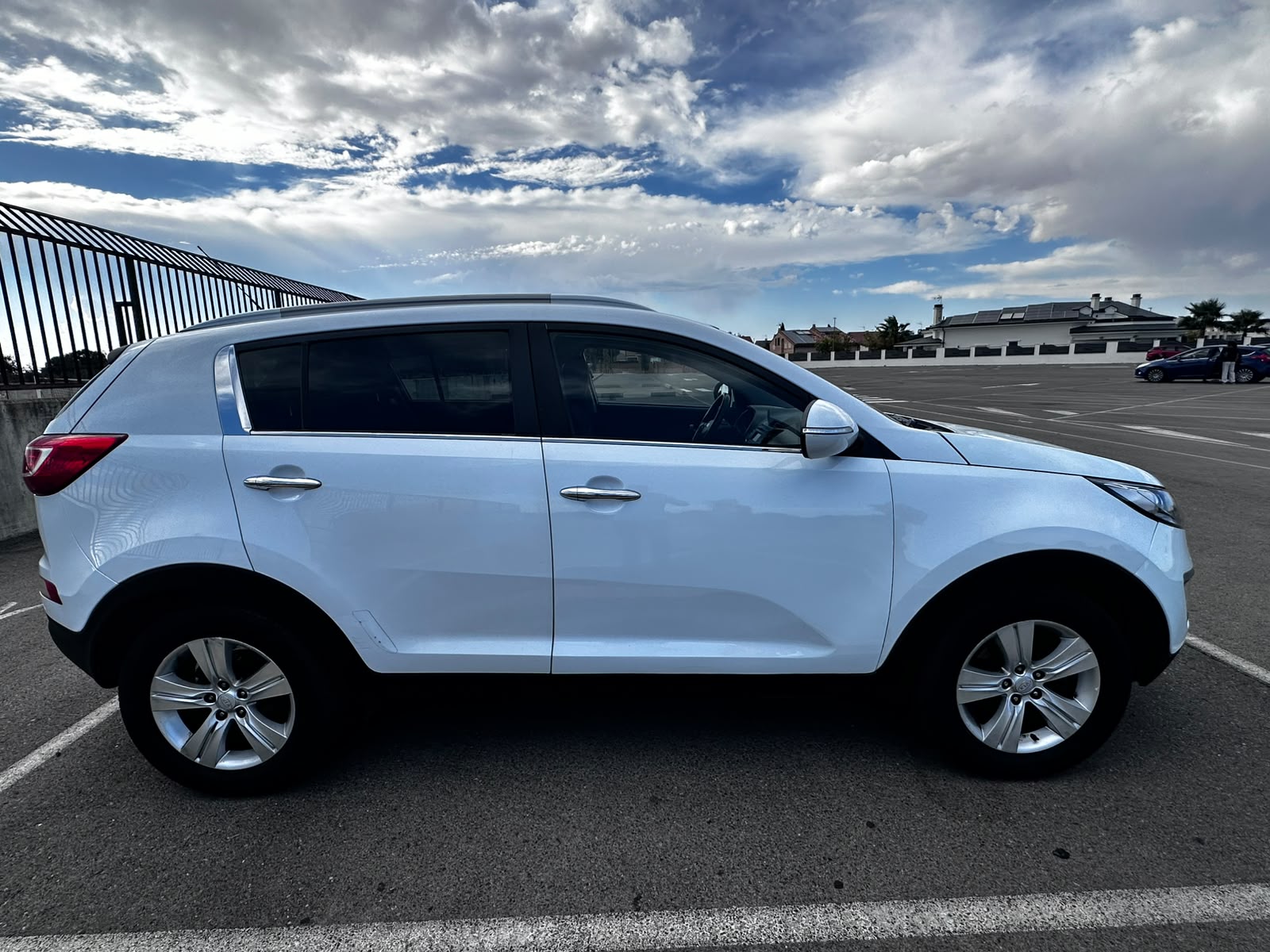 
								Kia Sportage 2013 full									