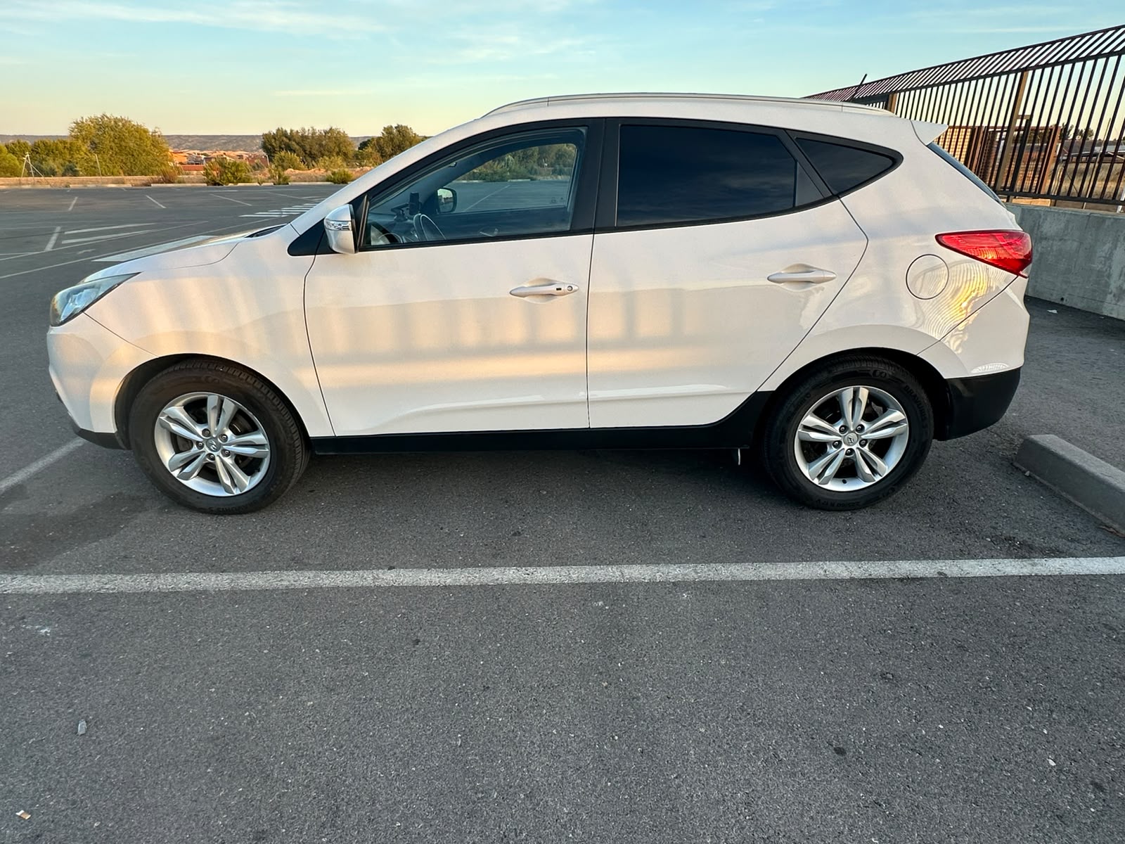 
								HYUNDAI IX 35 2013 full									